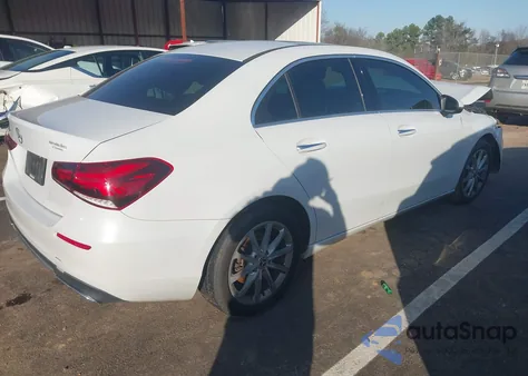 2019 Mercedes-Benz A 220 из США, поврежденный, VIN WDD3G4EB0KW026291